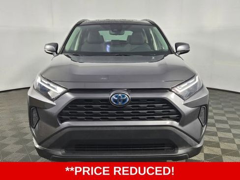 Used 2022 Toyota RAV4 XLE AWD/4WD image 2
