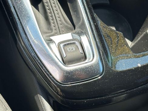 Used 2024 Chevrolet Trax LT w/ Driver Confidence Package FWD image 32