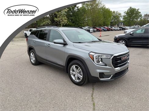 Used 2023 GMC Terrain SLE w/ Driver Convenience Package FWD image 1