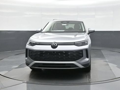New 2026 Volkswagen Tiguan SE AWD/4WD image 2
