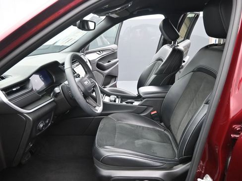 Used 2024 Jeep Grand Cherokee L Laredo image 10