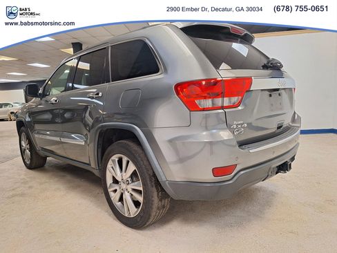 Used 2013 Jeep Grand Cherokee Overland w/ Advance Technology Group image 34