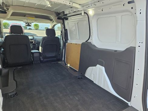 Used 2022 Ford Transit Connect XLT FWD image 27