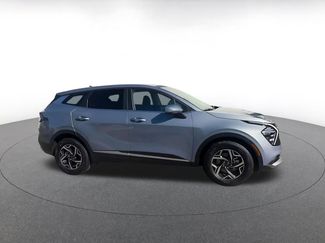 Used 2025 Kia Sportage LX FWD video 2
