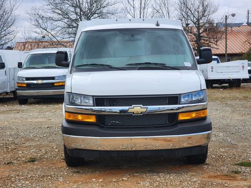New 2025 Chevrolet Express 3500 w/ Power Convenience Package image 5