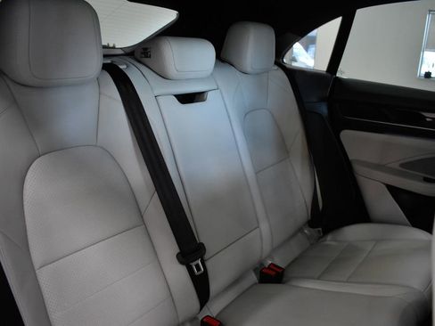 Used 2025 Porsche Macan 4S Electric AWD/4WD image 27