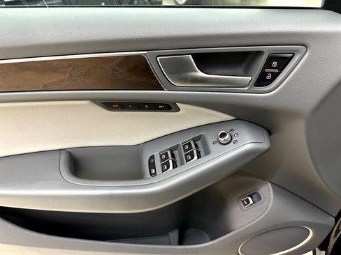 Used 2014 Audi Q5 2.0T Premium Plus w/ Premium Plus Package image 17