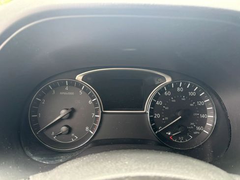 Used 2018 Nissan Pathfinder SL w/ SL Premium Package FWD image 21