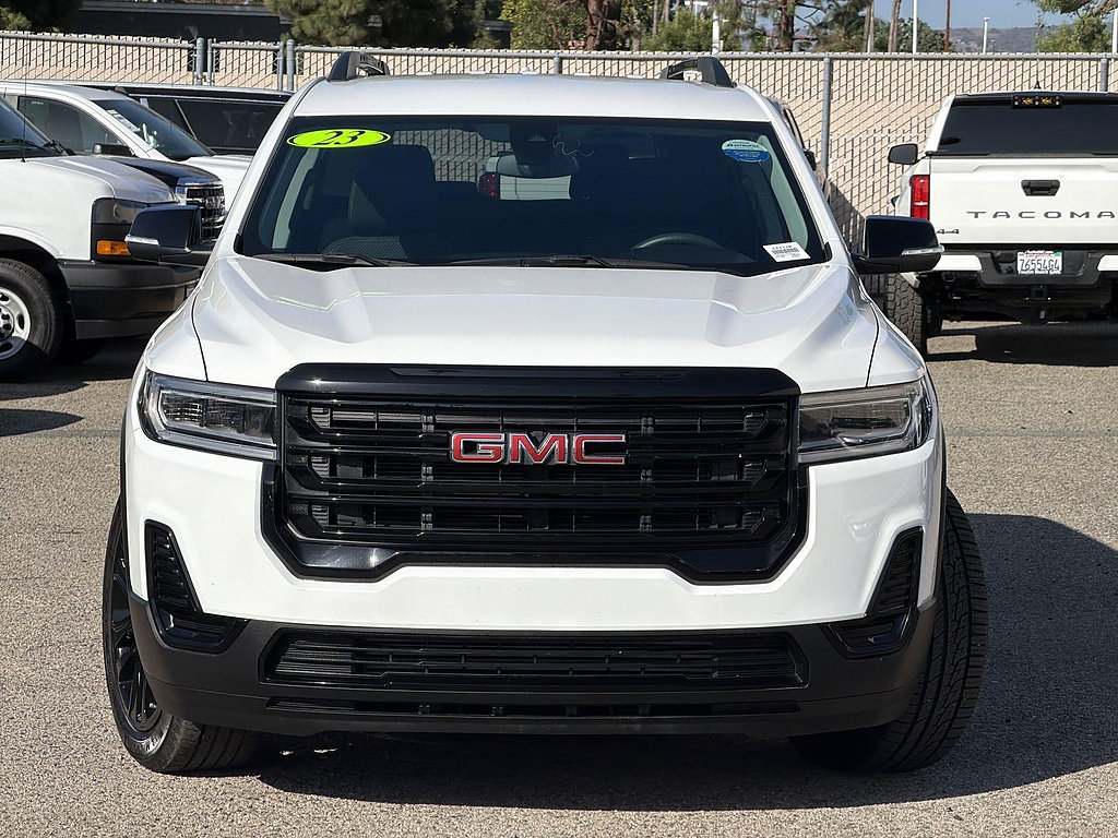 Used 2023 GMC Acadia SLE w/ Elevation Edition FWD image 2