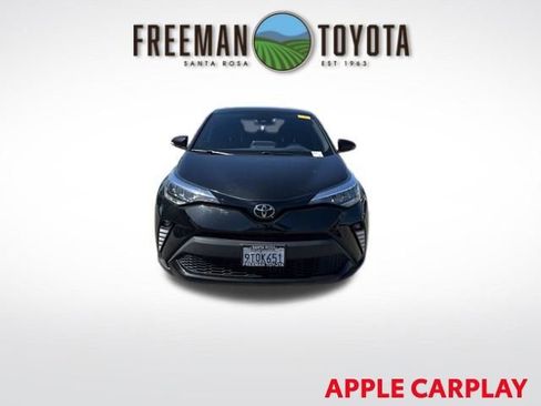 Used 2021 Toyota C-HR XLE FWD image 3