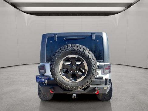 Used 2017 Jeep Wrangler Unlimited Rubicon w/ Connectivity Group image 13