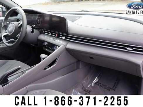 Used 2024 Hyundai Elantra SEL image 20