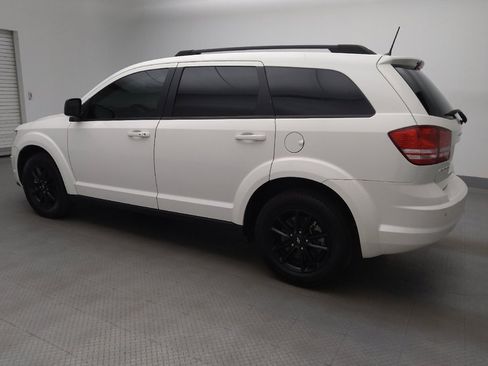 Used 2020 Dodge Journey SE w/ SE Popular Equipment Group image 3