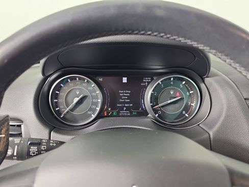 Used 2022 Maserati Levante Modena AWD/4WD image 20