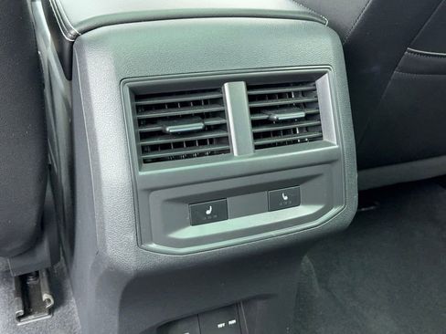 Used 2023 Volkswagen Atlas Cross Sport SEL Premium R-Line image 39