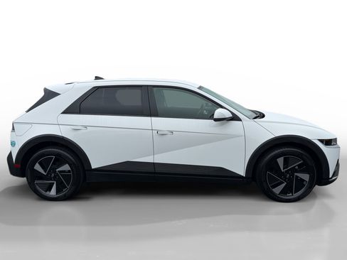 Certified 2025 Hyundai Ioniq 5 SE image 6