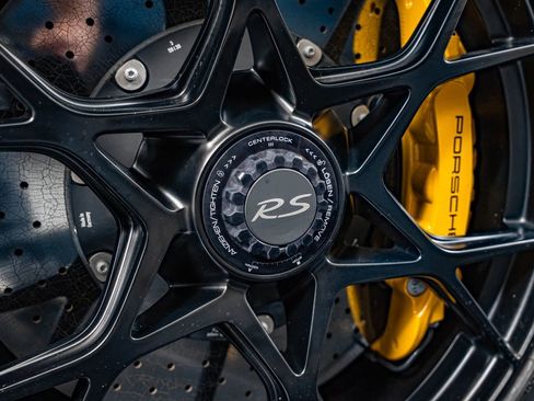 Certified 2024 Porsche 718 Cayman GT4 RS RWD image 13