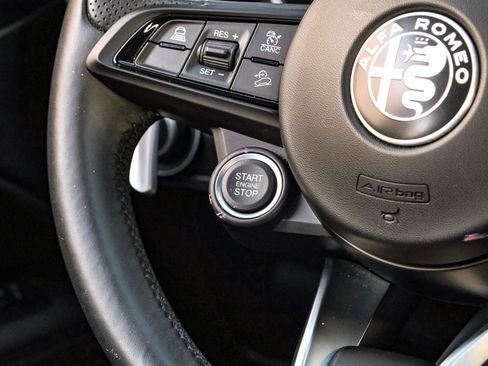 Used 2022 Alfa Romeo Stelvio Sprint image 15