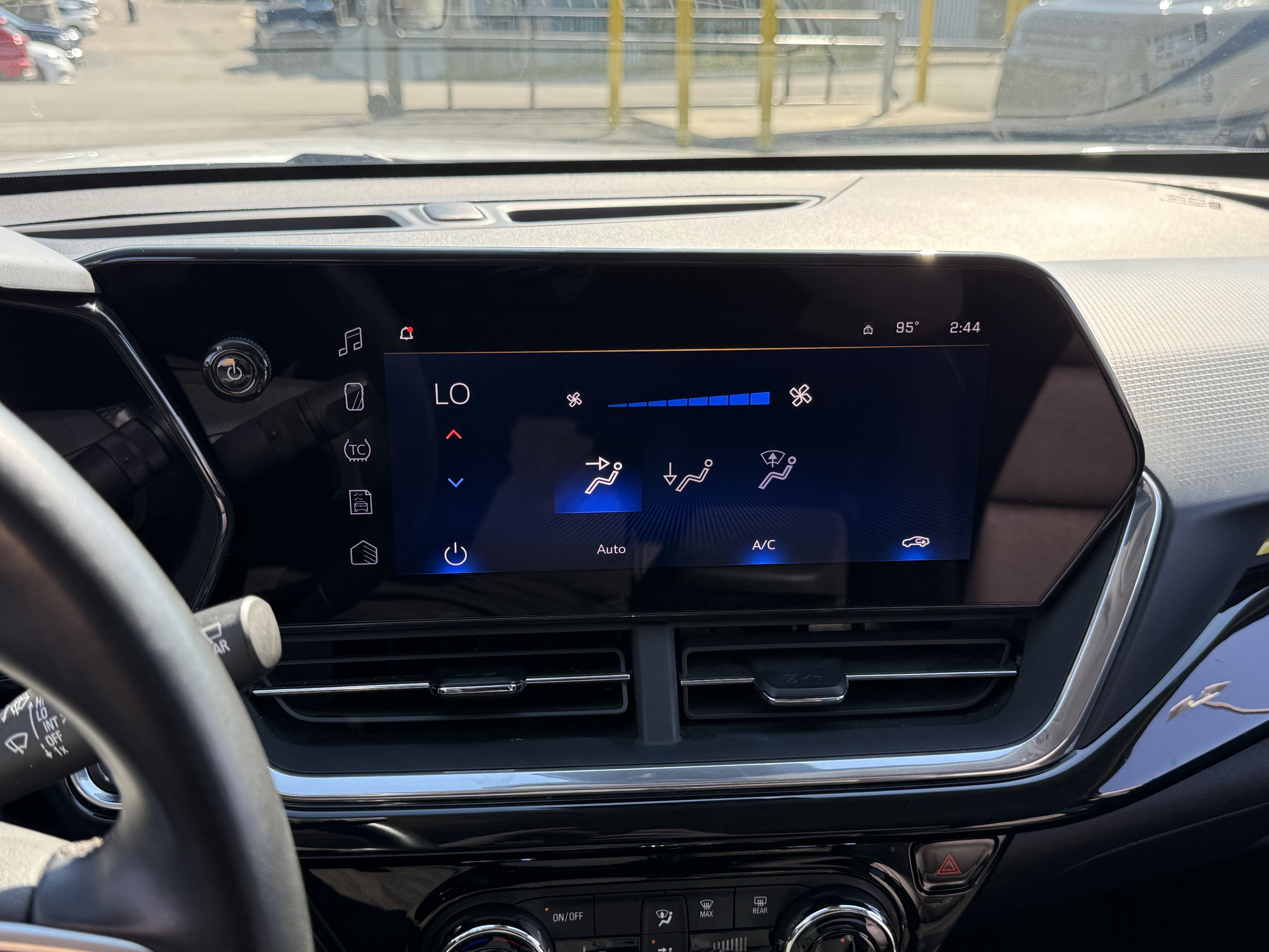 Used 2024 Chevrolet Trax ACTIV FWD image 30