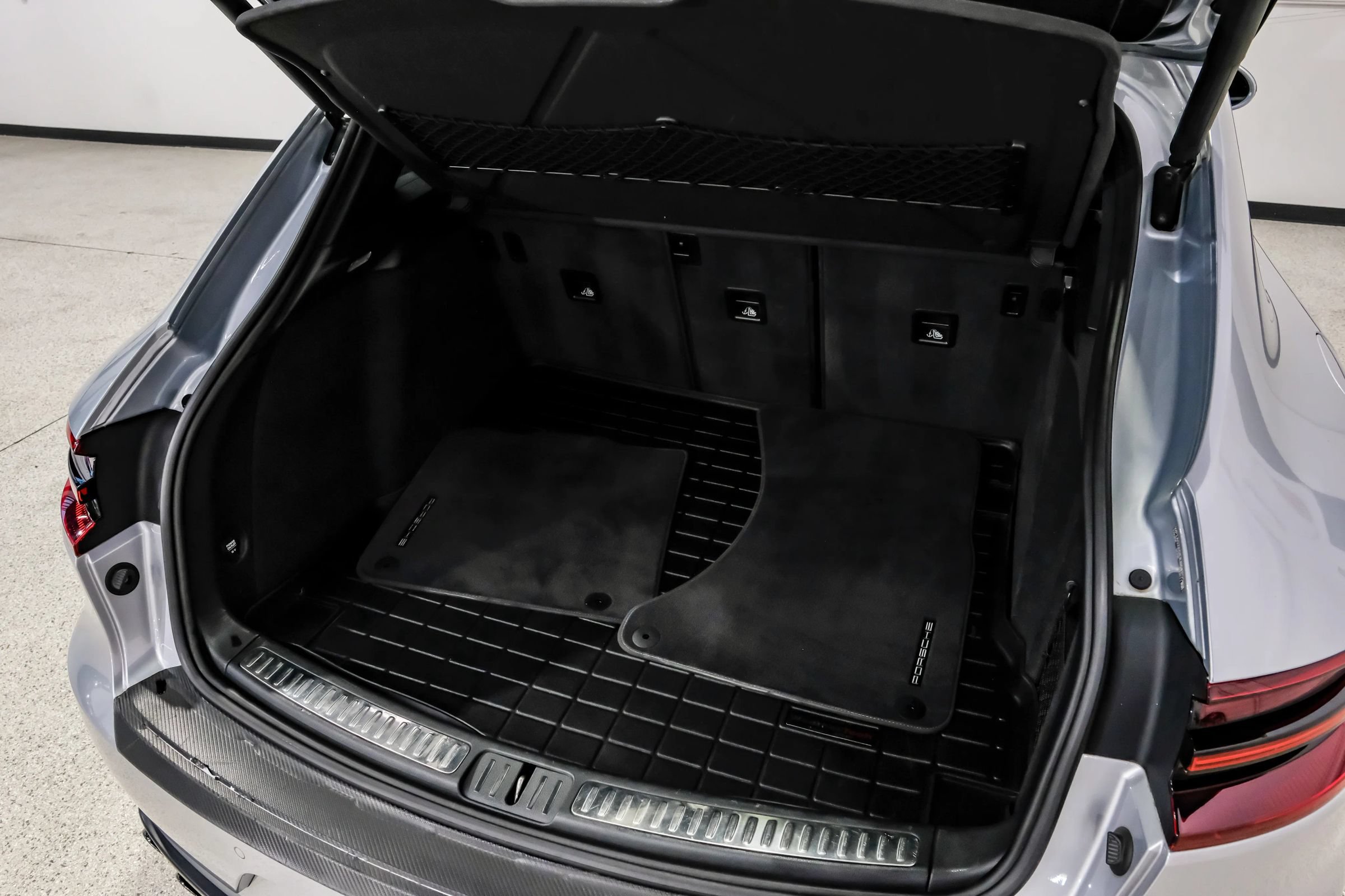 Used 2018 Porsche Macan GTS w/ Premium Package Plus AWD/4WD image 67