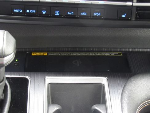 Certified 2024 Toyota Sienna XLE Woodland Edition AWD/4WD image 33