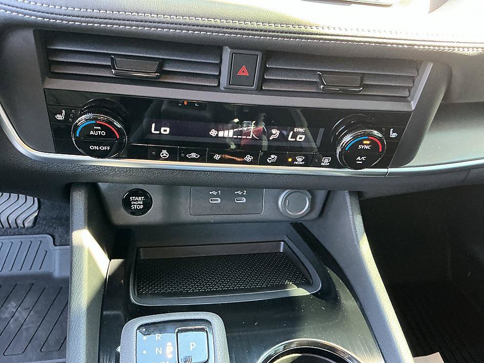Certified 2026 Nissan Rogue Dark Armor FWD image 18