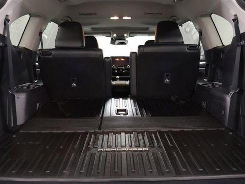 Used 2023 Toyota Highlander Limited AWD/4WD image 27
