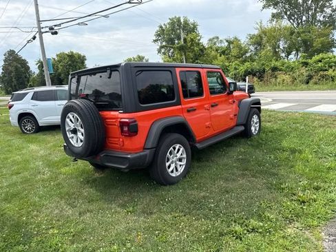 Used 2018 Jeep Wrangler Unlimited Rubicon AWD/4WD image 5