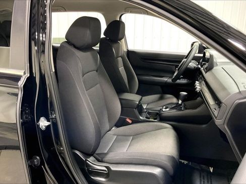 Used 2025 Honda CR-V LX image 7