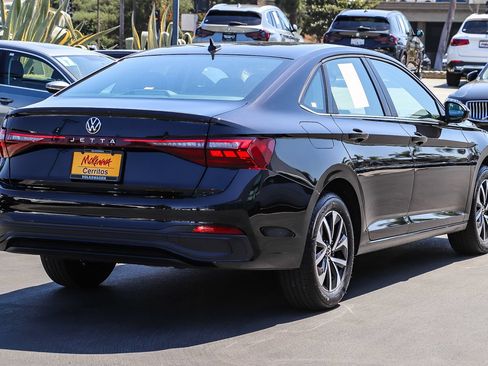 Certified 2025 Volkswagen Jetta S FWD image 7