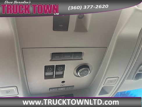 Used 2019 GMC Yukon Denali w/ Denali Ultimate Package AWD/4WD image 32