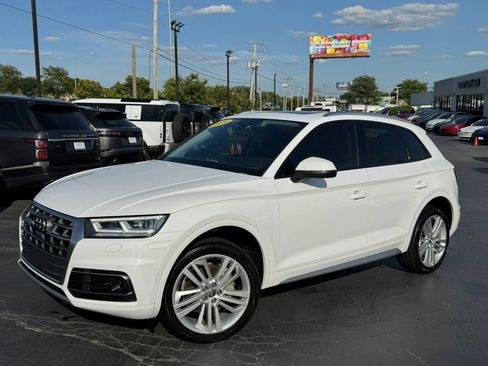 Used 2018 Audi Q5 Prestige w/ Prestige Package AWD/4WD image 4