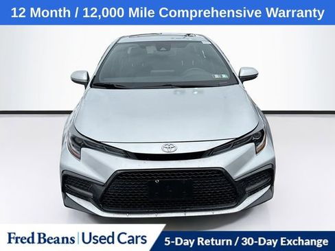 Used 2022 Toyota Corolla SE w/ SE Premium Package image 2