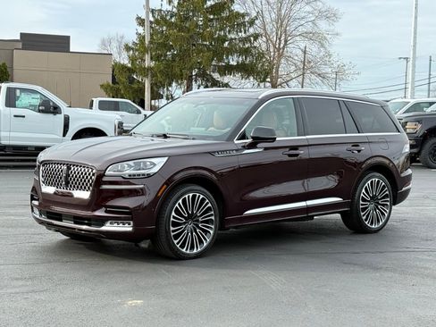 Used 2023 Lincoln Aviator Black Label w/ Dynamic Handling Package image 7