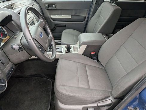 Used 2010 Ford Escape XLT image 12