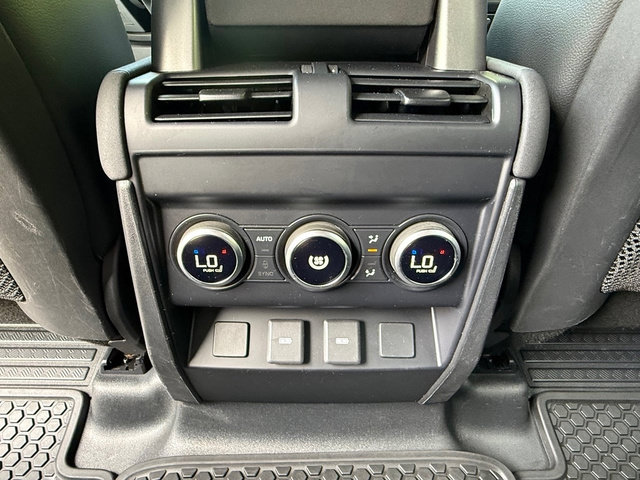 Used 2023 Land Rover Defender 110 X-Dynamic SE AWD/4WD image 15