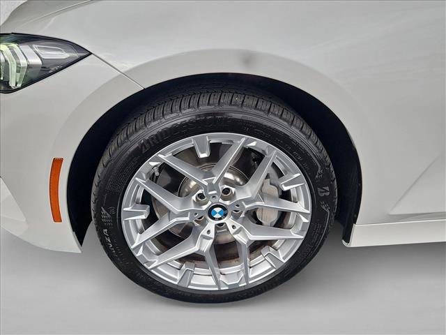 Certified 2025 BMW 330i Sedan RWD image 25