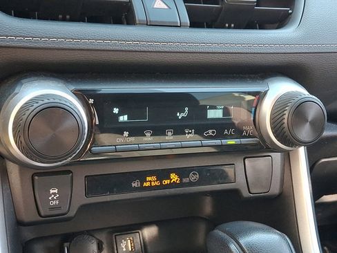 Used 2023 Toyota RAV4 LE image 16