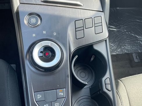 New 2026 Kia Sportage LX FWD image 19