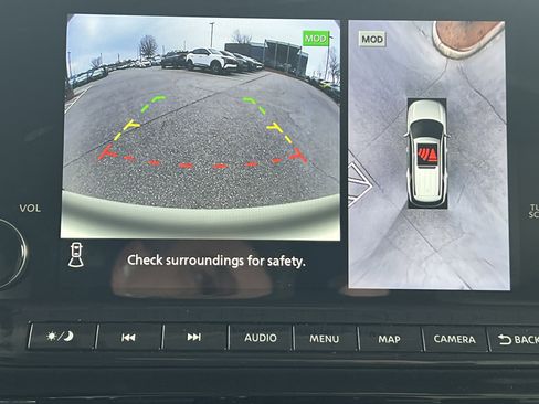 Certified 2025 Nissan Pathfinder SL image 28