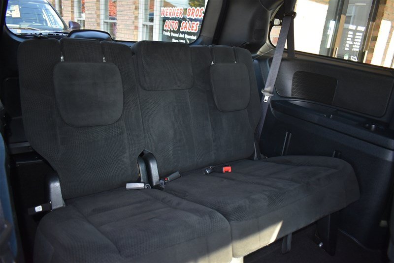 Used 2016 Dodge Grand Caravan SE FWD image 20
