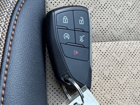 Used 2025 Chevrolet Equinox ACTIV FWD image 39