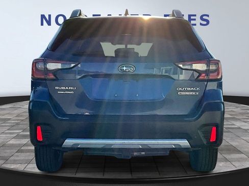 Used 2022 Subaru Outback Touring XT image 5