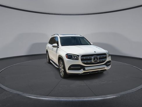 Used 2021 Mercedes-Benz GLS 450 4MATIC image 3