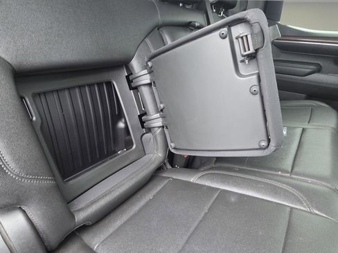 Used 2022 Chevrolet Silverado 1500 LT Trail Boss w/ LT Trail Boss Premium Package image 19