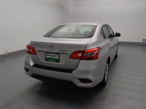 Used 2019 Nissan Sentra S image 7