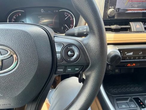 Used 2024 Toyota RAV4 LE FWD image 26