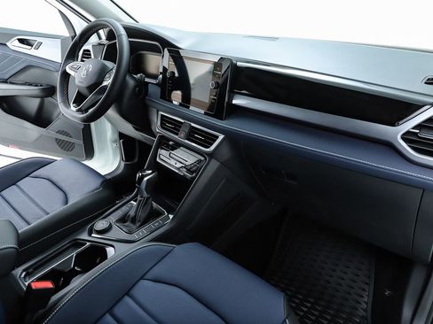 New 2025 Volkswagen Taos SEL image 72