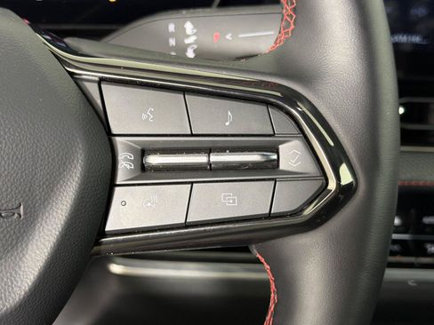 Certified 2026 Chevrolet Equinox RS FWD image 26