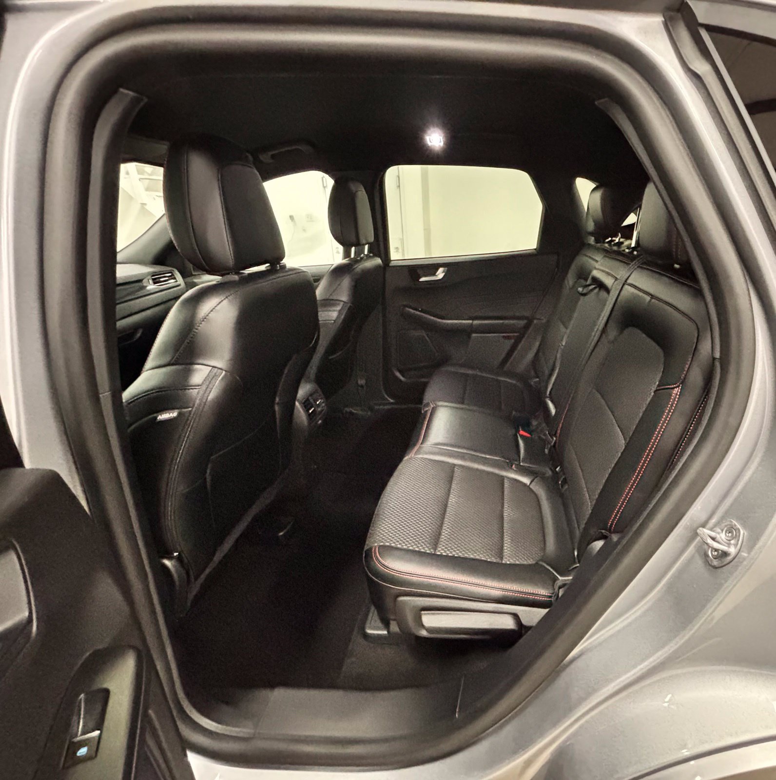 Used 2024 Ford Escape ST-Line w/ Tech Pack #1 FWD image 24